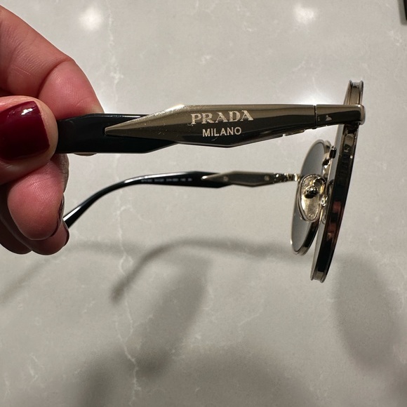 Prada sunglasses, current on Prada website - Picture 3 of 4